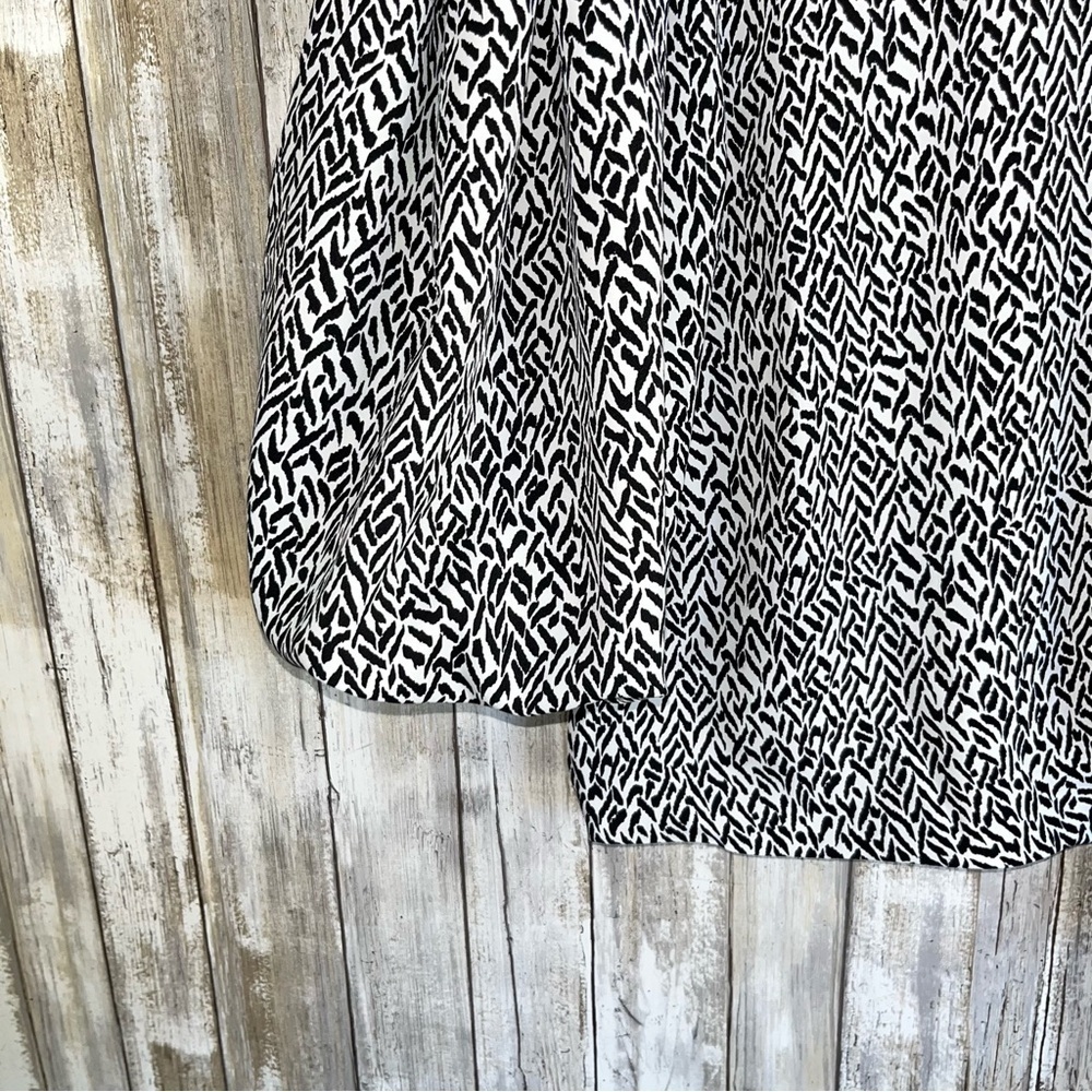 Vince Camuto 3/4 Sleeve Bubble Tie Front Printed Blouse - Picture 3 of 7